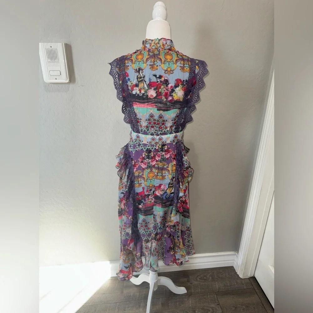 Patterned Dress - Picture 4 of 6